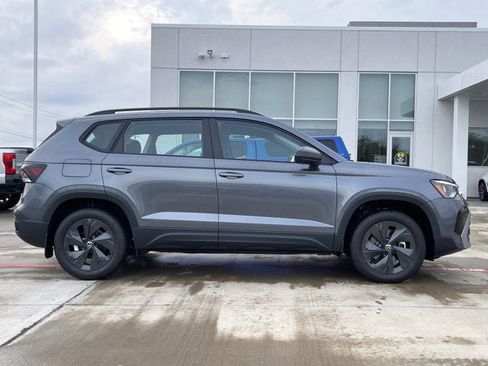 New 2026 Volkswagen Taos S image 7