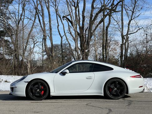 Certified 2015 Porsche 911 Carrera 4S image 2