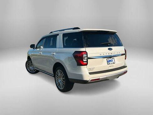 Used 2023 Ford Expedition Limited image 2