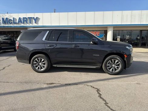Used 2024 Chevrolet Tahoe LT w/ LT Signature Package image 2