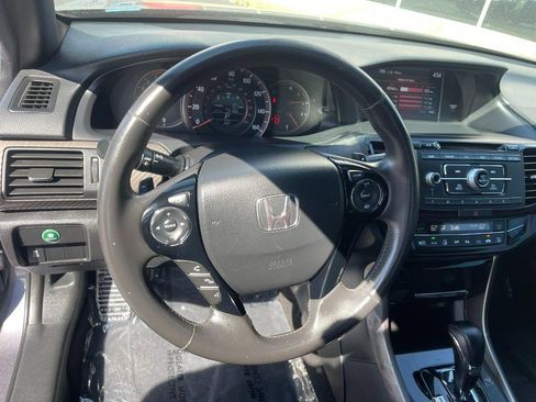 Used 2017 Honda Accord Sport image 20