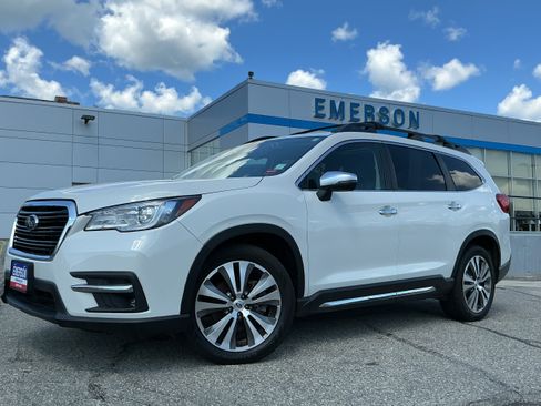 Used 2022 Subaru Ascent Touring AWD/4WD image 1