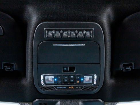 Used 2025 Ford F150 Raptor AWD/4WD image 30
