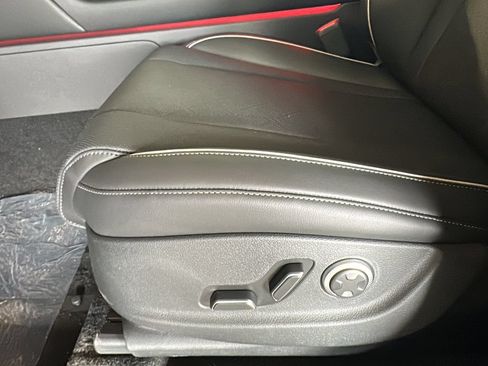 New 2026 Genesis GV80 2.5T Advanced AWD/4WD image 11