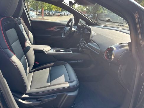 Used 2024 Chevrolet Equinox EV RS FWD image 23