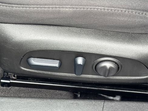 Used 2024 Chevrolet Malibu LT image 35