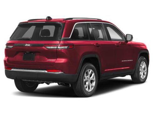 Certified 2024 Jeep Grand Cherokee Laredo RWD image 2