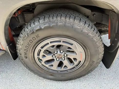 Used 2025 Nissan Frontier Pro-X RWD image 13
