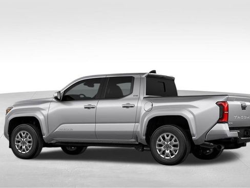 New 2025 Toyota Tacoma SR5 image 5
