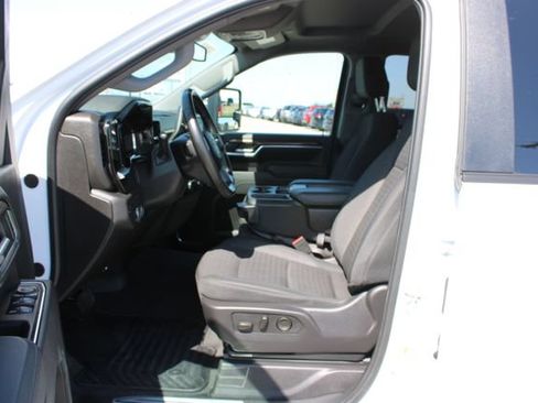Used 2025 Chevrolet Silverado 2500 LT w/ Safety Package AWD/4WD image 14