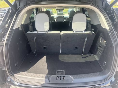 Used 2025 Ford Explorer Active w/ Active Comfort Package AWD/4WD image 40