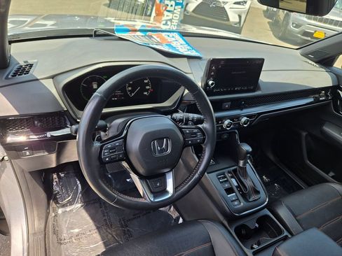 Used 2024 Honda CR-V Sport Touring image 6