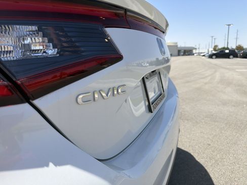 Certified 2025 Honda Civic Sport image 40