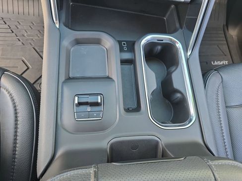 Used 2024 GMC Sierra 2500 Denali w/ Denali Reserve Package image 28