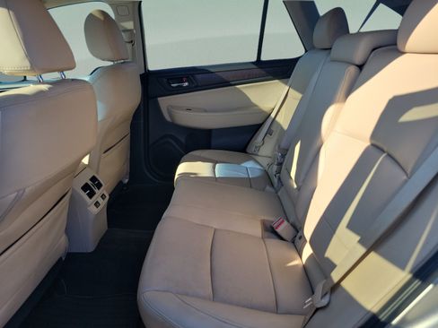 Used 2015 Subaru Outback 2.5i Limited AWD/4WD image 9