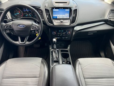 Used 2018 Ford Escape SE w/ SE Sport Appearance Package AWD/4WD image 4