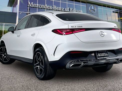 Certified 2025 Mercedes-Benz GLC 300 4MATIC image 2