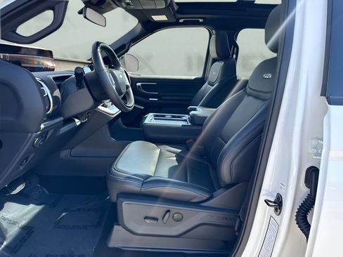 Used 2025 Ford Expedition Platinum w/ Stealth Appearance Package AWD/4WD image 9
