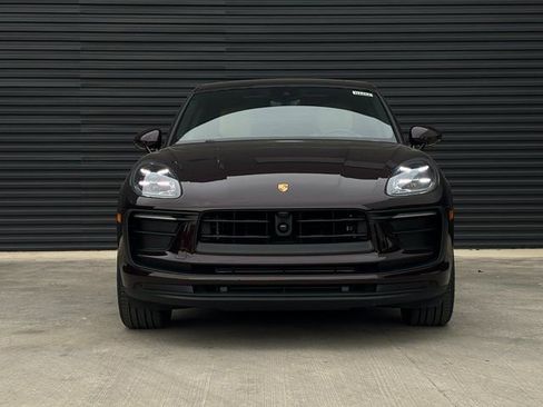 Certified 2026 Porsche Macan image 10