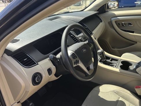 Used 2016 Ford Taurus SE FWD image 7