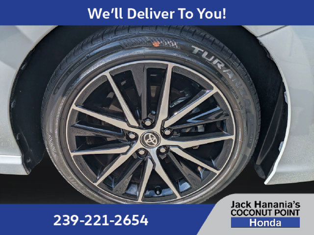 Used 2023 Toyota Camry SE w/ Cold Weather Package FWD image 10