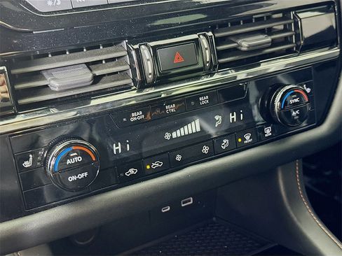 Used 2023 Nissan Pathfinder Rock Creek image 27