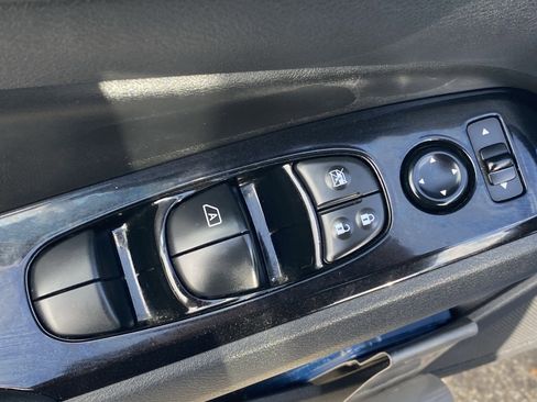 Used 2024 Nissan Altima 2.5 SR image 18