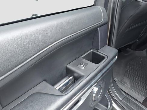 Used 2021 Ford Expedition XLT image 8