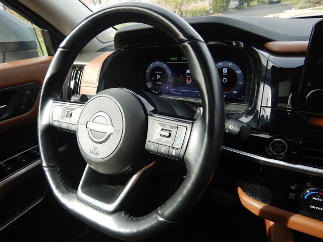 Used 2024 Nissan Pathfinder Platinum AWD/4WD image 21