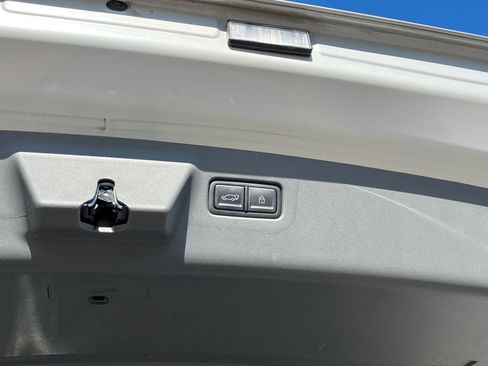 Used 2025 Hyundai Santa Fe SEL image 21