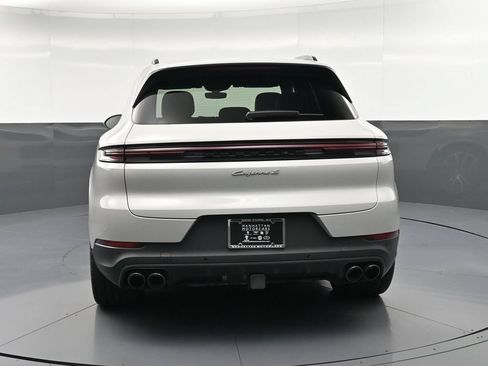 Certified 2025 Porsche Cayenne S AWD/4WD image 7