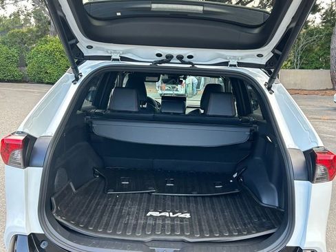 Used 2025 Toyota RAV4 XSE w/ Weather Package AWD/4WD image 9