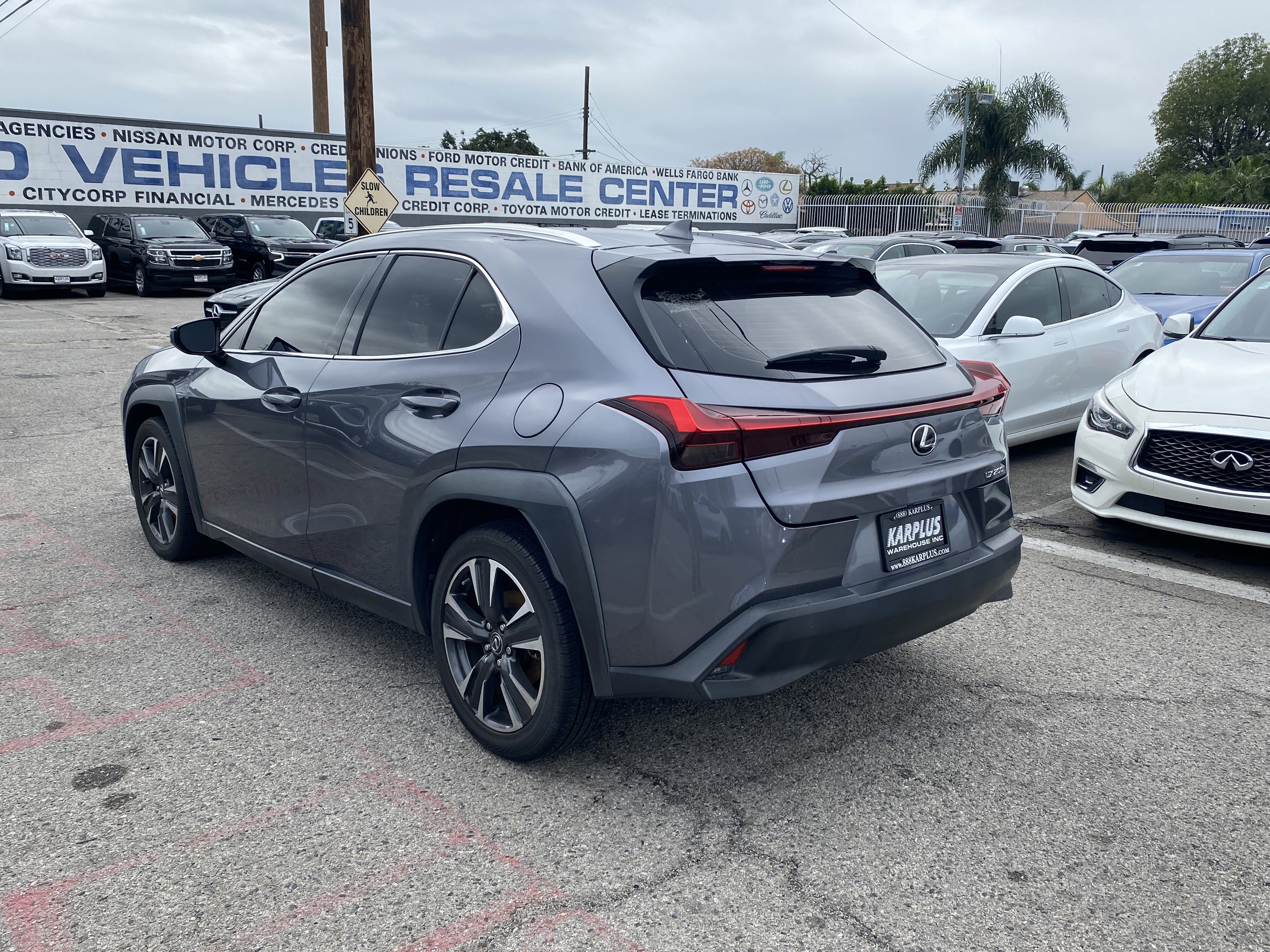 Used 2019 Lexus UX 200 w/ Premium Package FWD image 9