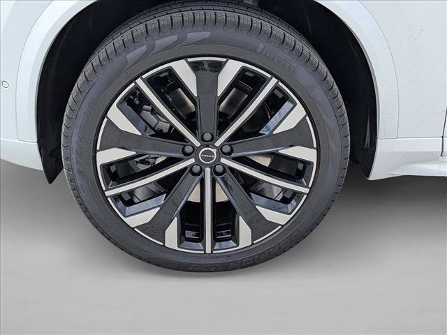New 2026 Volvo XC90 T8 Plus w/ Protection Package AWD/4WD image 10