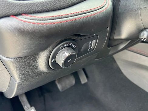 Used 2023 Dodge Durango GT AWD/4WD image 15