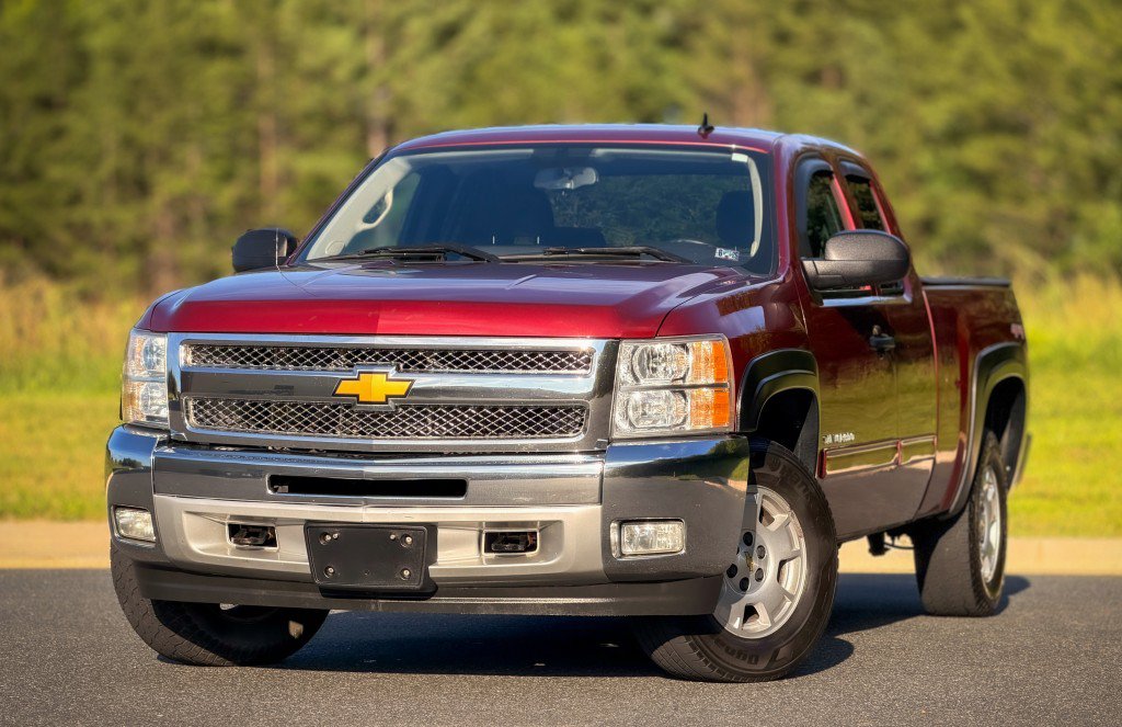 Used 2013 Chevrolet Silverado 1500 LT w/ All-Star Edition AWD/4WD image 1