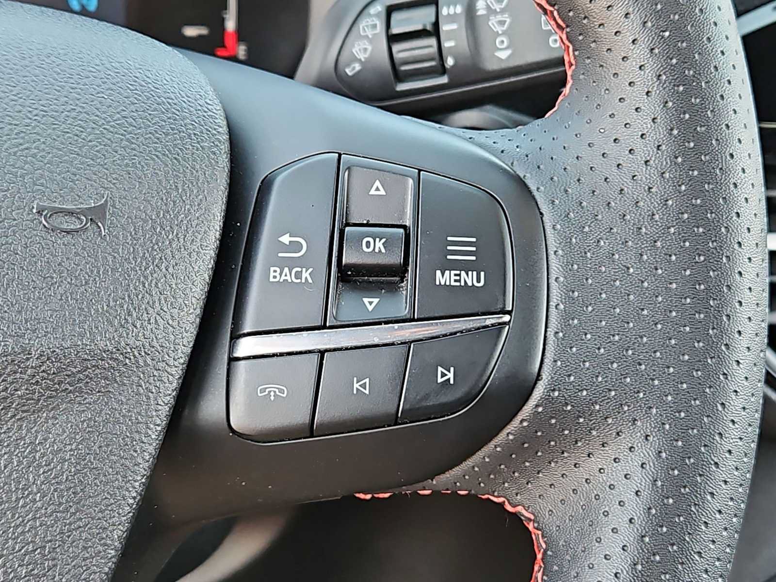 Used 2025 Ford Escape ST-Line FWD image 16