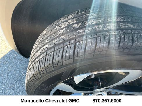 Used 2024 Chevrolet Trax RS w/ Driver Confidence Package image 24