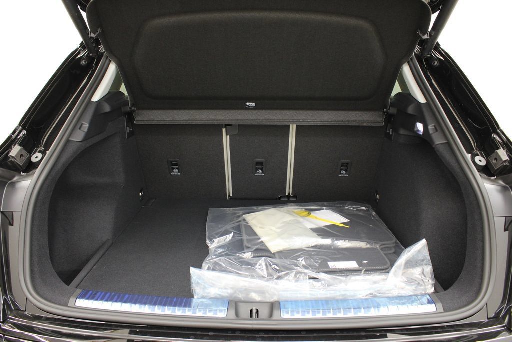 New 2026 Audi Q3 quattro 2.0T AWD/4WD image 31