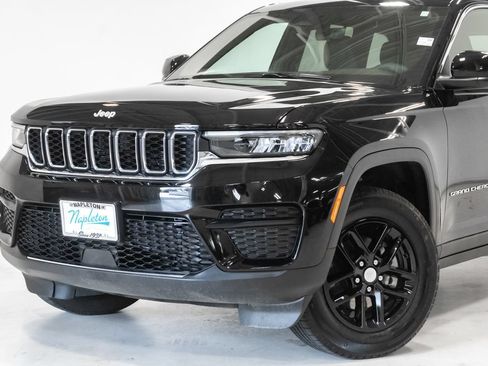 Used 2025 Jeep Grand Cherokee Laredo X w/ Luxury Tech Group I AWD/4WD image 2