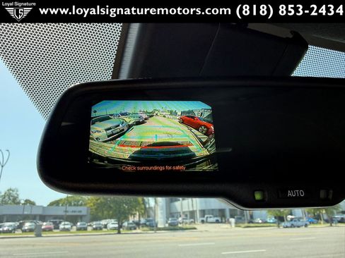 Used 2018 Toyota C-HR XLE FWD image 24