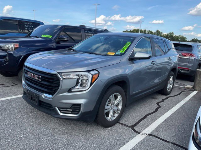 Used 2024 GMC Terrain SLE AWD/4WD image 3