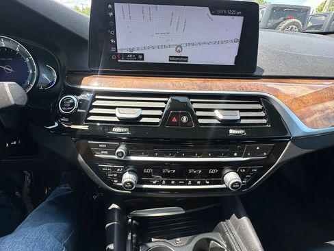 Used 2018 BMW 540i xDrive AWD/4WD image 16