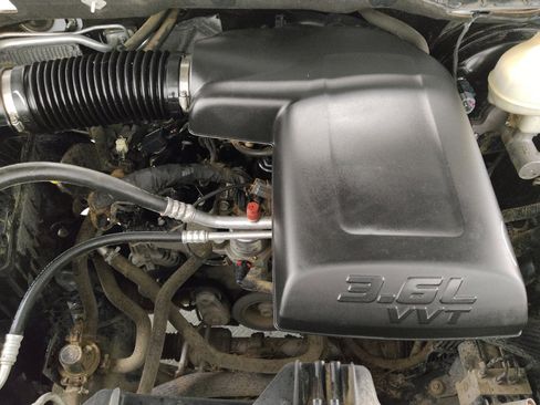 Used 2018 RAM 1500 Tradesman AWD/4WD image 31