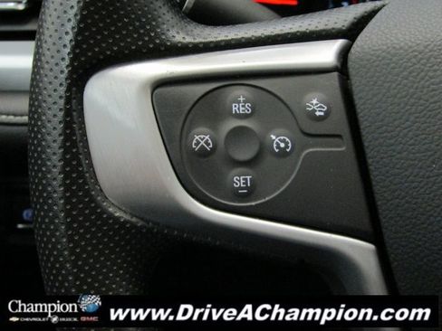 Used 2023 GMC Acadia SLE image 24