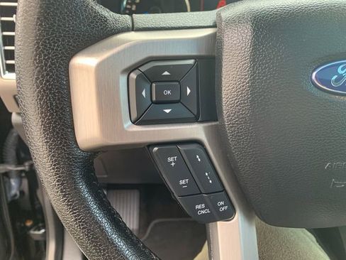 Used 2016 Ford F150 Platinum w/ Equipment Group 701A Luxury image 23