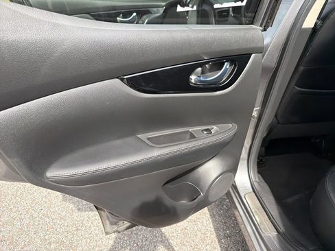 Used 2022 Nissan Rogue Sport SL AWD/4WD image 24