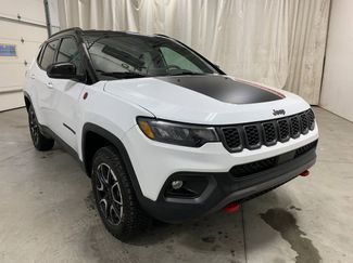 Used 2024 Jeep Compass Trailhawk video 2