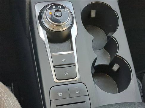 Used 2021 Ford Escape SE image 12