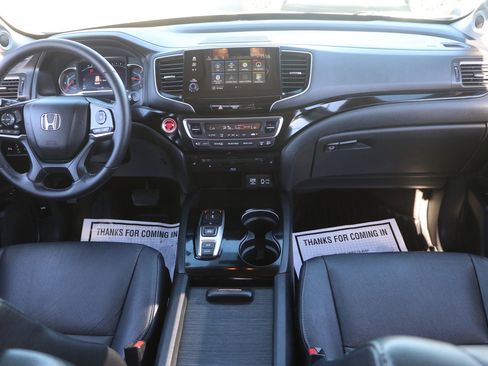 Used 2022 Honda Pilot Touring image 16